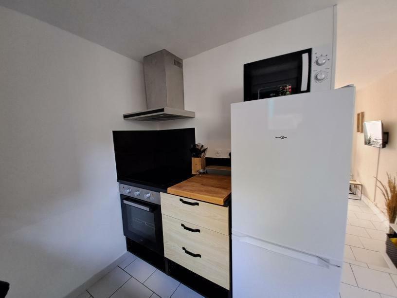 Вилла La Lillebonnaise Meuble Au Coeur De Lillebonne Экстерьер фото